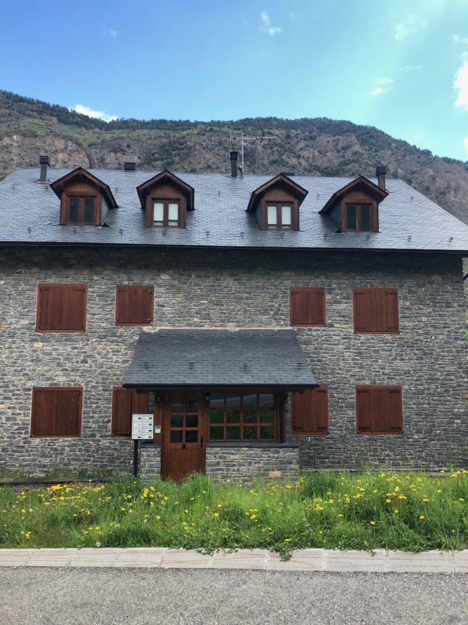 Le Petit Espot Apartment Bagian luar foto